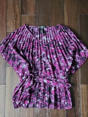 Women's V-Neck Pleated Blouse Belt Tie in Fuchsia No Strings Attached